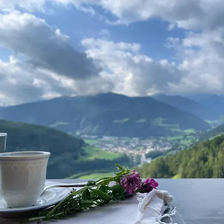 Schallerhof Sterzing: Tranquil Farm With Panoramic Views
