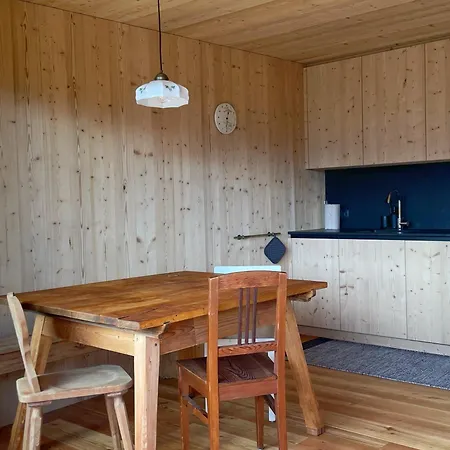 Schallerhof Sterzing: Tranquil Farm With Panoramic Views Apartment Vipiteno